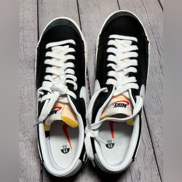 NEW IN BOX! NIKE Blazer Low '77 Vintage DA6364 001 Black/White/Sail. Size 9.5 - Picture 16 of 16